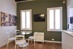 Maison Ventienne アパート *